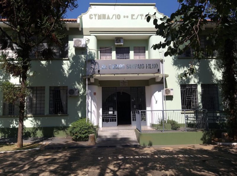 Vestibular da Univesp acontece neste domingo na Escola Carlos Sampaio