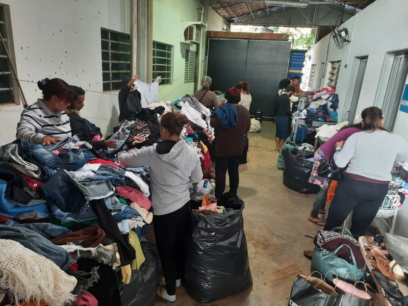 Famílias cadastradas: Fundo Social inicia distribuição de agasalhos