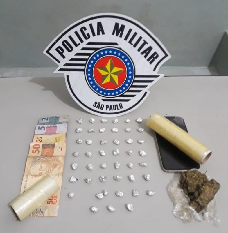 Rocam prende jovem com pedras crack e maconha