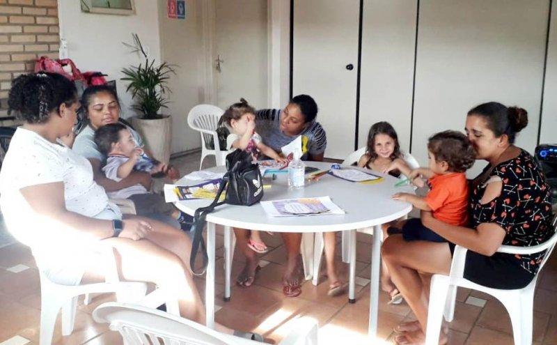 Famílias do Programa Criança Feliz participam de Oficina