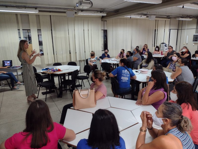 Ceims: Educadoras fazem formação na área de fonoaudiologia