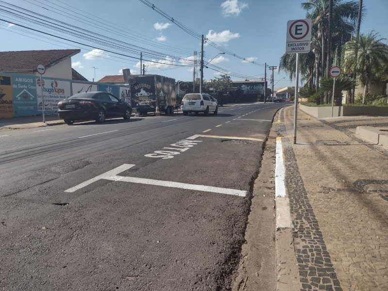 Centro: Secretaria Municipal de Trânsito reforça pintura na avenida Luiz Osório