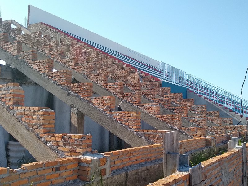 Arquibancadas: Levantamento aponta atraso em obra no 