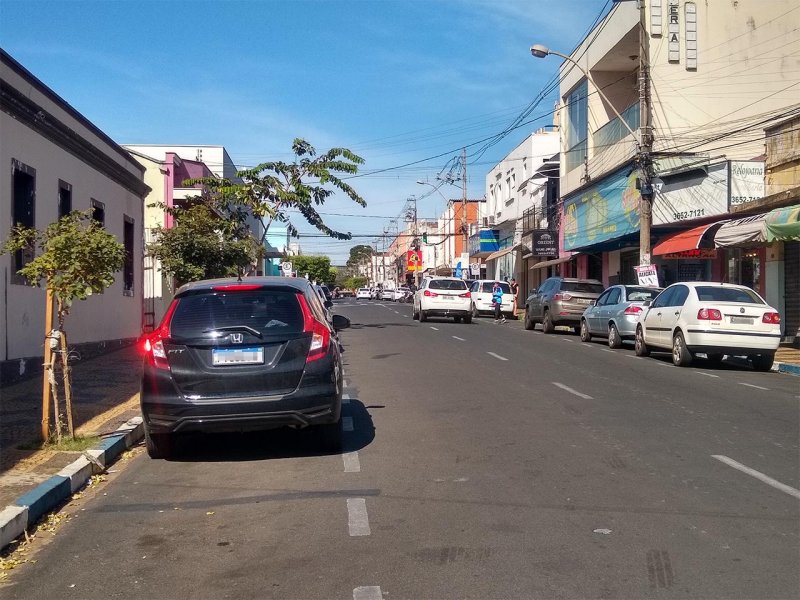 Lojistas precisam de autorização para abrir lojas neste feriado em Penápolis
