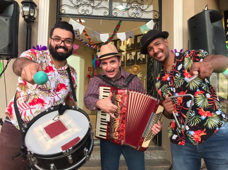 Festa Julina Popular começa hoje com shows da Banda Forró de Quintal e Evandro & Juninho