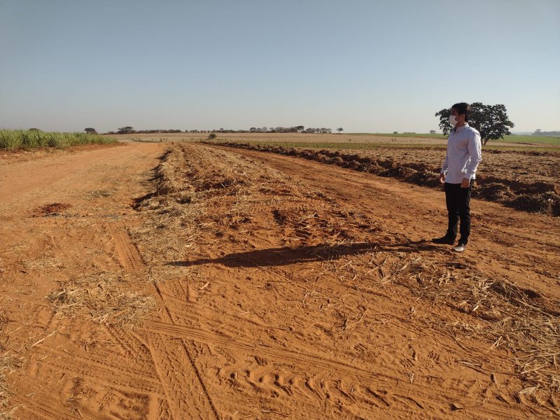 Programa Melhor Caminho: Estrada rural do bairro Araponga será recuperada