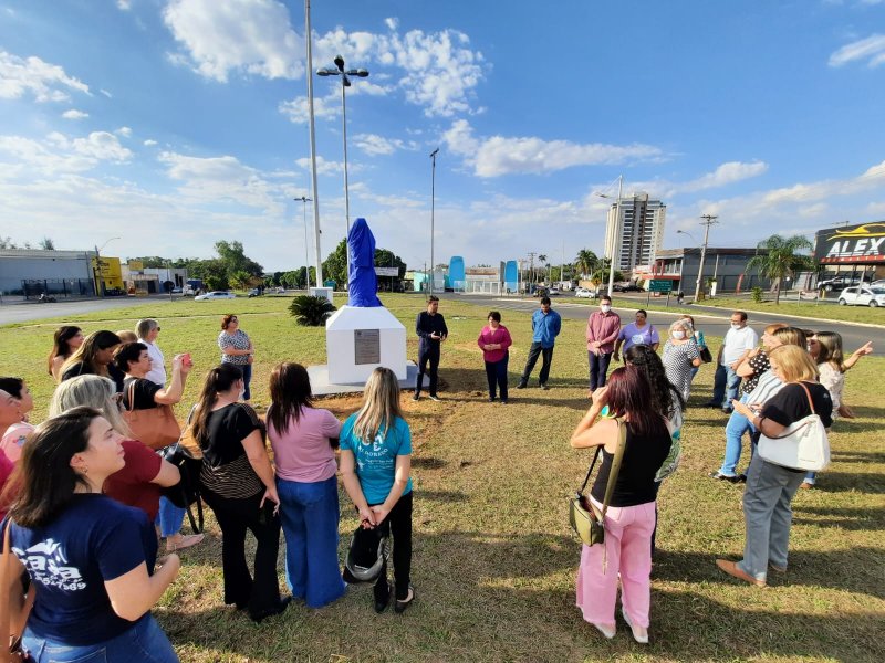 Primeira Infância Monumento em homenagem às gestantes é inaugurado