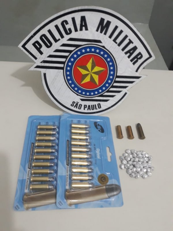 Jovem é preso pela Rocam com drogas e munições em Penápolis