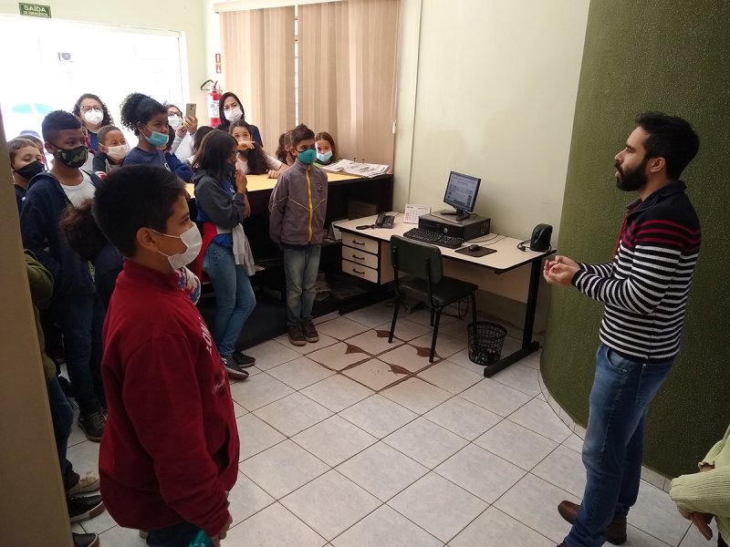 Alunos da escola Luiz Chrisóstomo visitam o DIÁRIO e aprendem sobre jornalismo