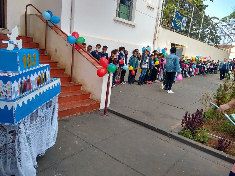 EE Luiz Chrisóstomo comemora 103 anos