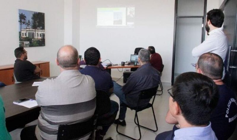 CPFL Paulista faz 2.248 notificações por ocupação irregular de postes em Birigui