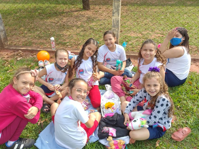 Alunos da rede municipal se divertem com atividades especiais na Semana da Criança