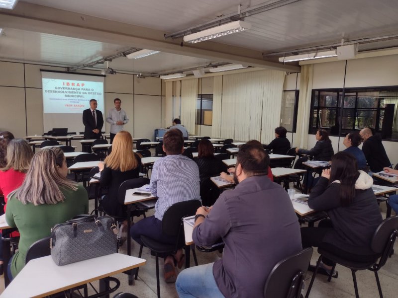 Prefeitura realiza capacitação em Governança e nova Lei de Licitações