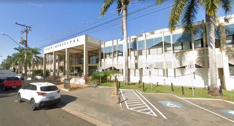 Proclamação da República: Repartições públicas alteram atendimento no feriado prolongado