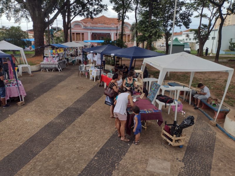 Feira de Economia Criativa e Solidária encerra evento cultural neste sábado