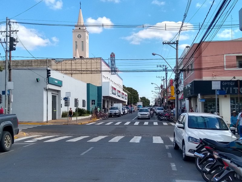 Black Friday movimenta o comércio amanhã
