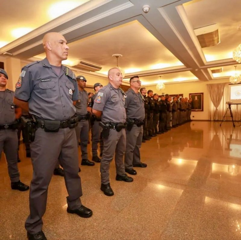 PMs são homenageados após ocorrência em Penápolis