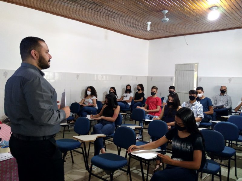 Mercado de Trabalho: SOS capacita 