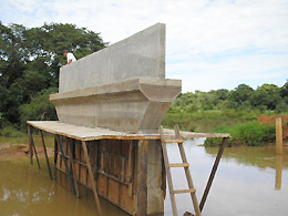 Melhoria: Prefeitura reconstrói ponte do Agrícola