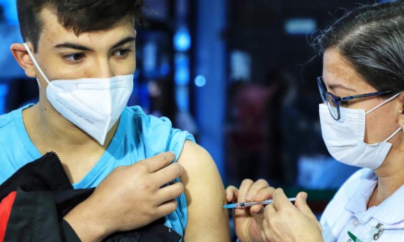 Covid: 4ª dose é liberada para maiores de 18 anos em Penápolis