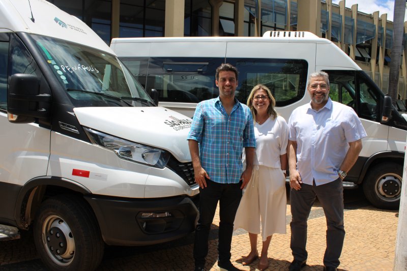 Central de Ambulância recebe segunda van adaptada para o transporte de pacientes