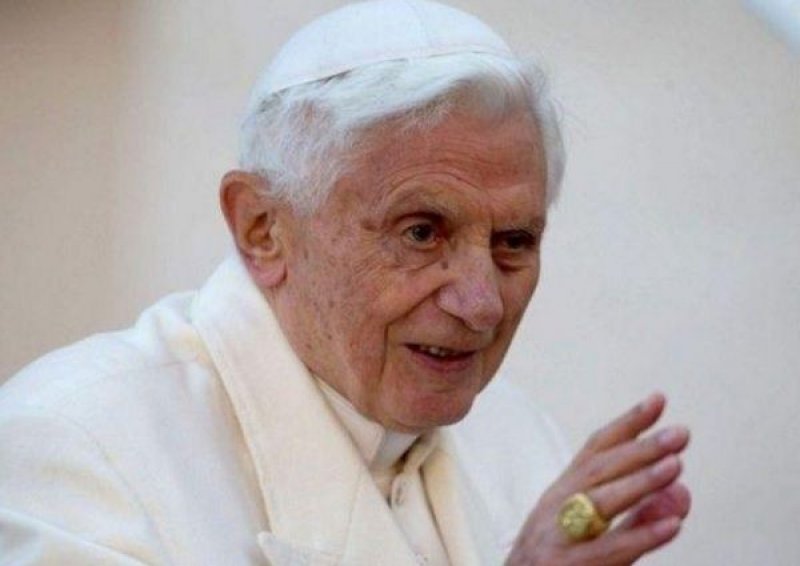 Papa Emérito Bento XVI morre aos 95 anos