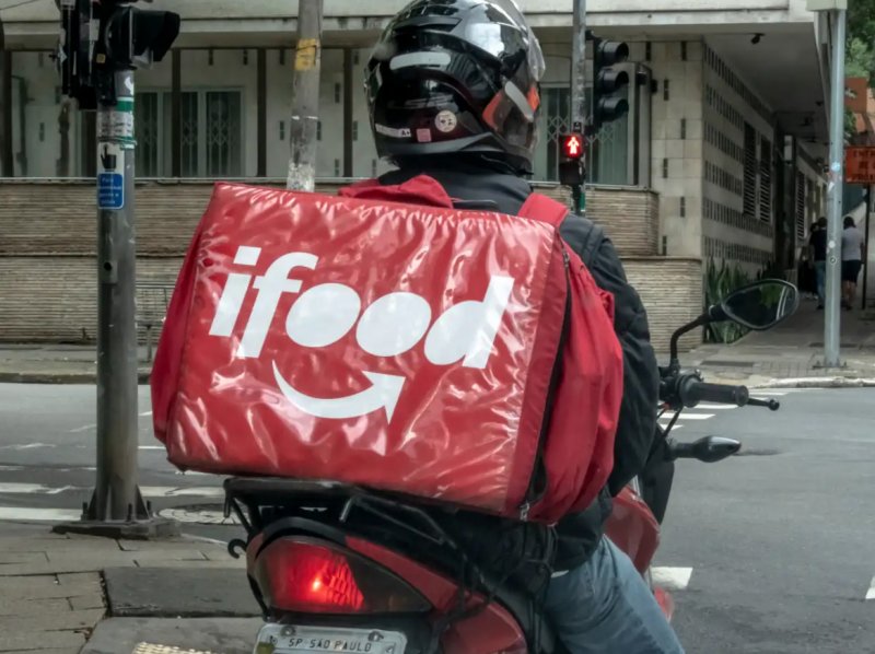 Motoboys articulam primeira paralisação dos aplicativos no governo Lula, dia 25