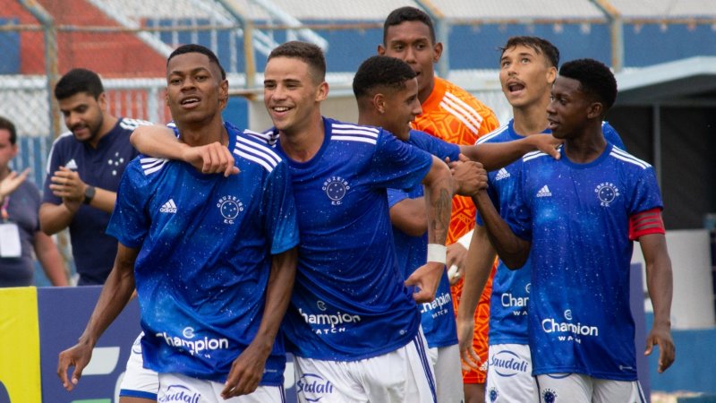 Penapolense perde para o Cruzeiro e se complica na Copinha
