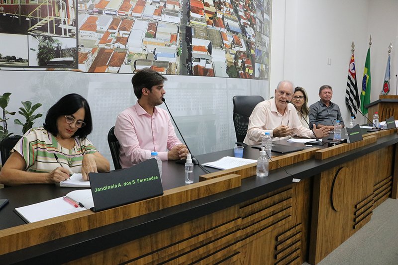 Câmara Municipal apresenta pedidos de revisão e revogação do aumento da taxa de lixo em Penápolis