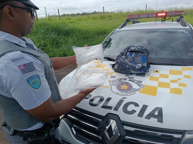 Policiais do TOR flagram pedreiro transportando cocaína