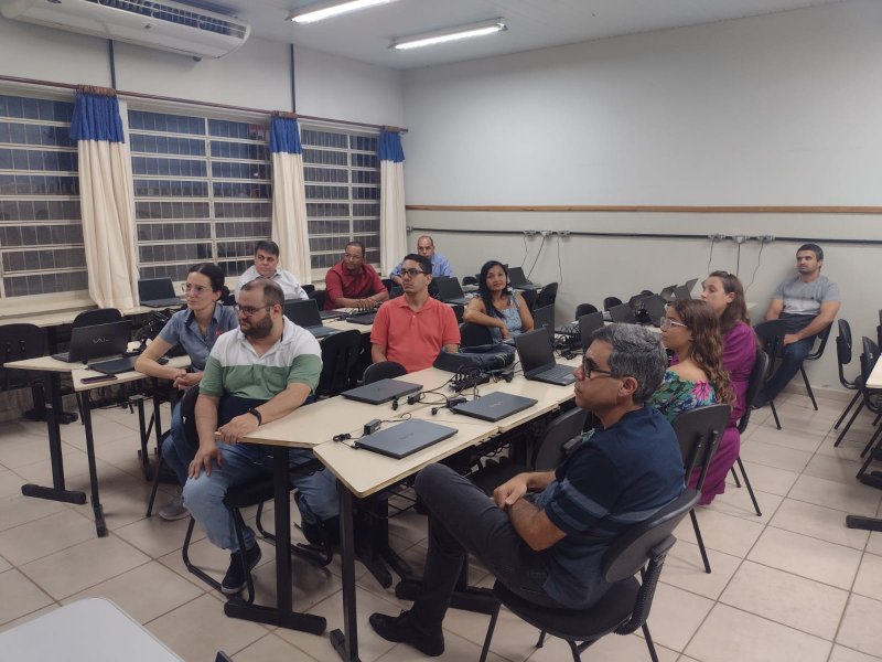 Estudantes da Univesp concluem graduação e participam de colação de grau online