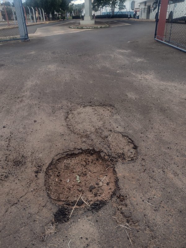 Asfalto: pedido defende cuidados para acesso ao Terminal Urbano