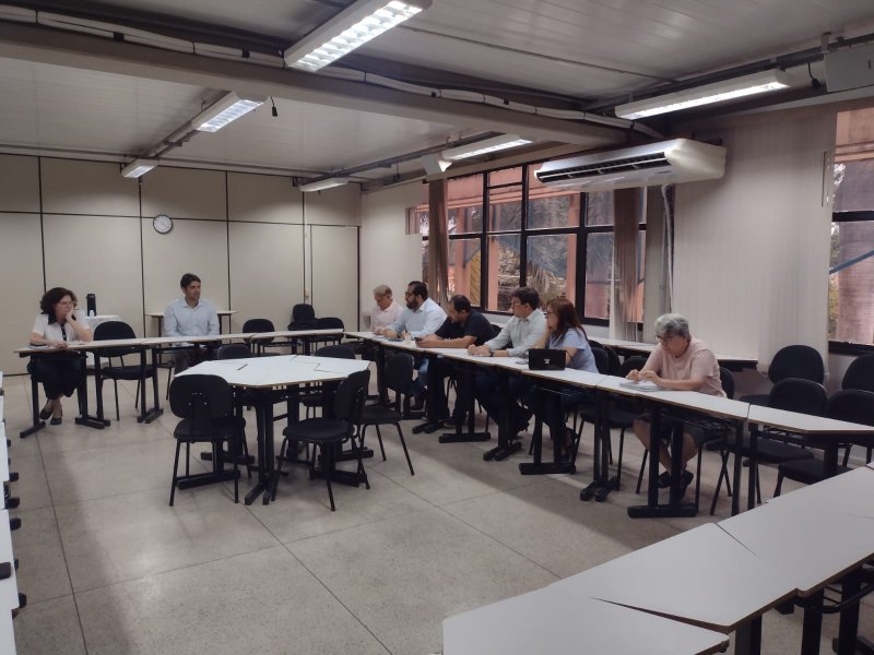 Reunião discute implementação da nova lei de licitações e contratos