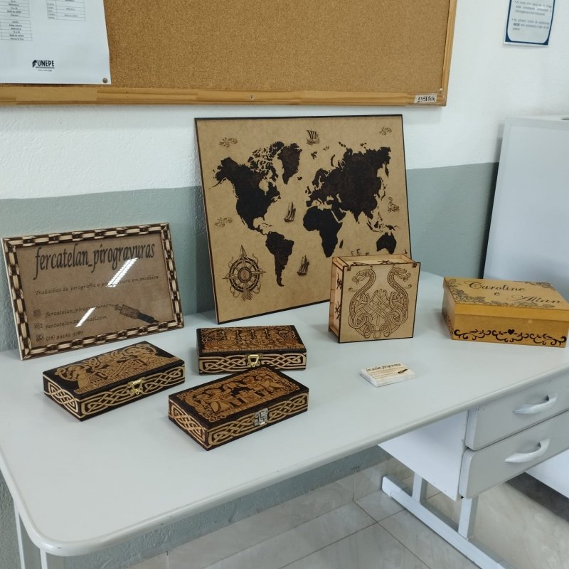 Biblioteca Funepe promove exposição de arte em madeira