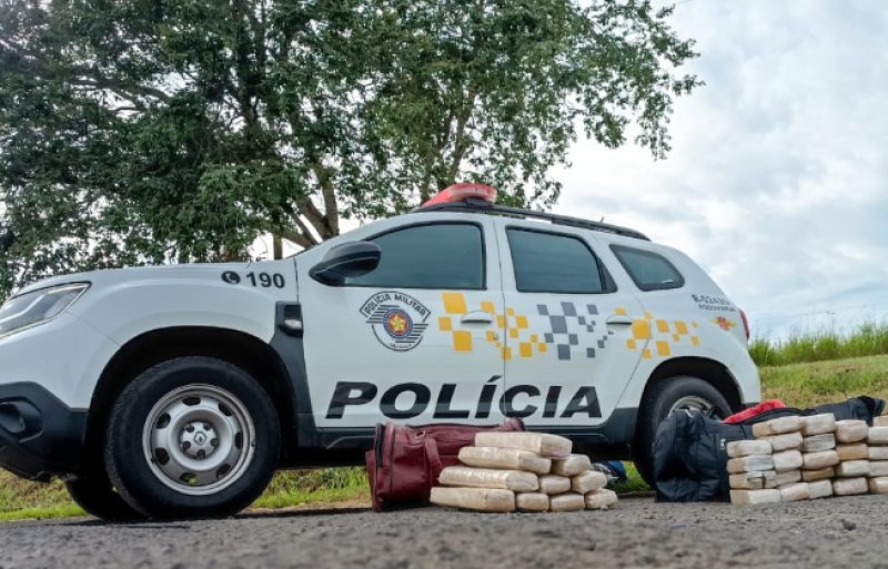 Polícia Militar Rodoviária prende homem transportando maconha