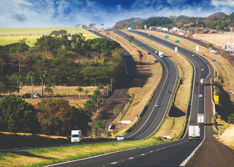 Fiscalização é intensificada pela Polícia Militar Rodoviária nas rodovias durante o feriadão