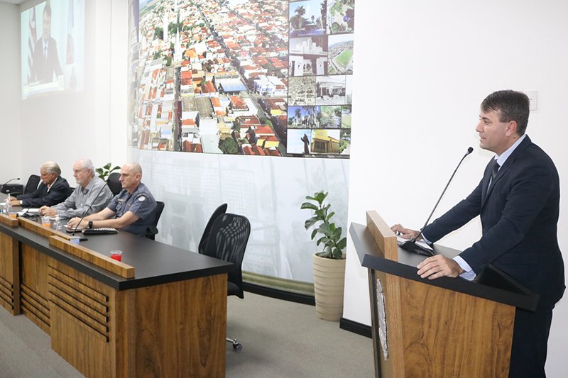 Audiência aprova propostas de segurança em escolas