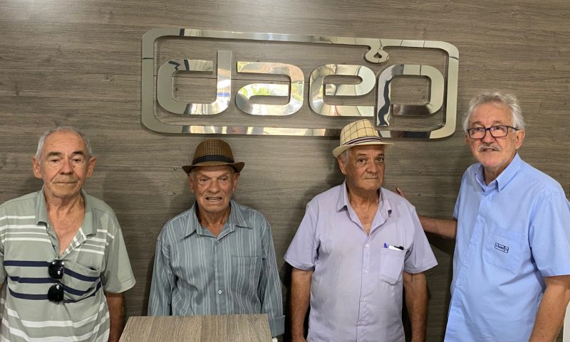 Comitiva: Daep recebe visita ilustre de ex-servidores