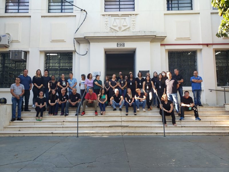 Servidores do Fórum de Penápolis fazem paralisação