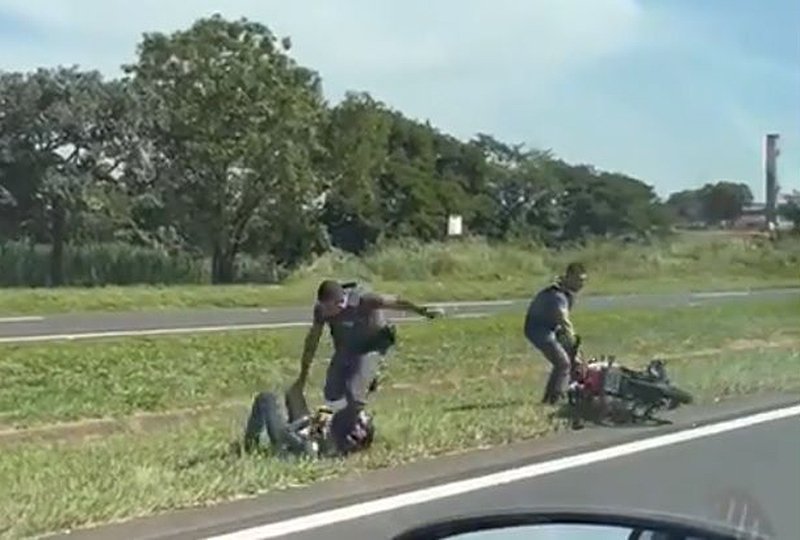 Policiais são afastados após abordagem excessiva a motociclista na Marechal Rondon