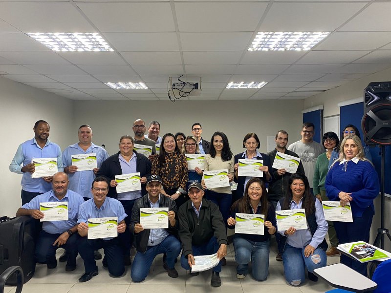 Servidores Municipais participam de capacitação sobre nova lei de licitações e contratos