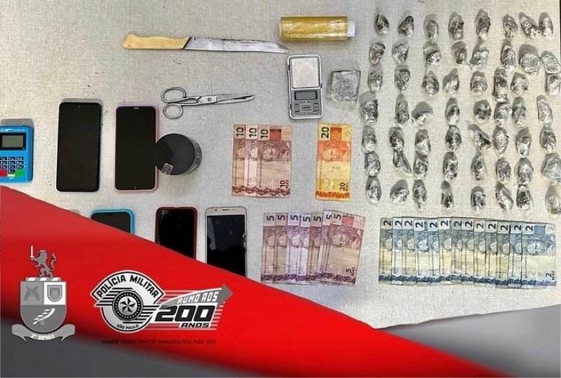 PM prende trio, apreende drogas e recupera três bicicletas furtadas