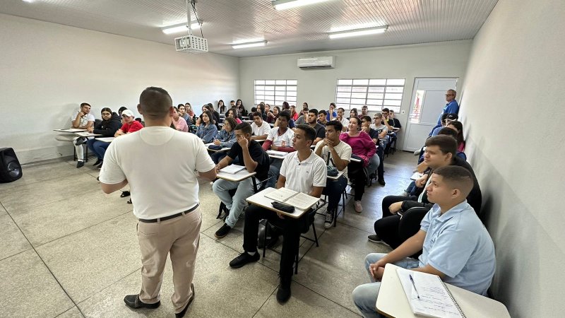 SOS e empresa Midori promovem treinamento para participantes do Programa Jovem Aprendiz