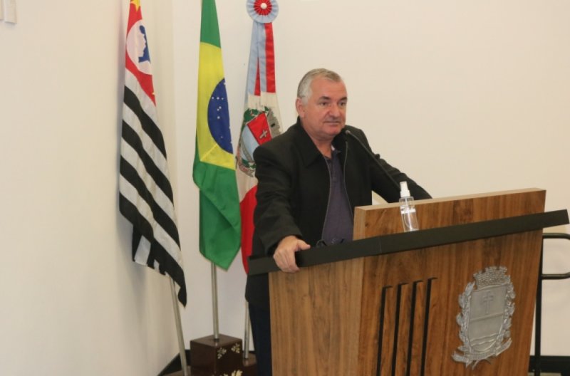 Iluminação Led: Executivo analisará pedido do vereador Paulinho do Esporte