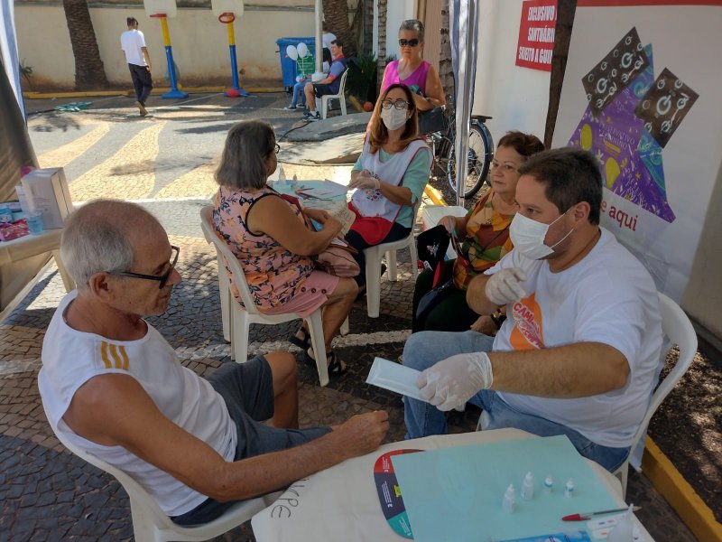 Testagem de hepatites faz parte do Julho Amarelo