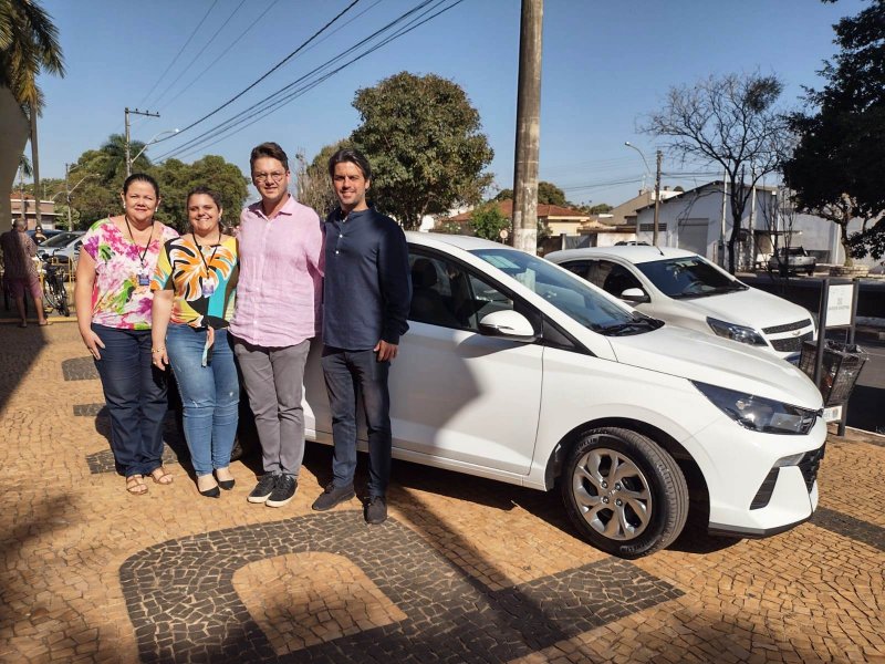 Investimento: Prefeitura destina novo veículo ao Creas