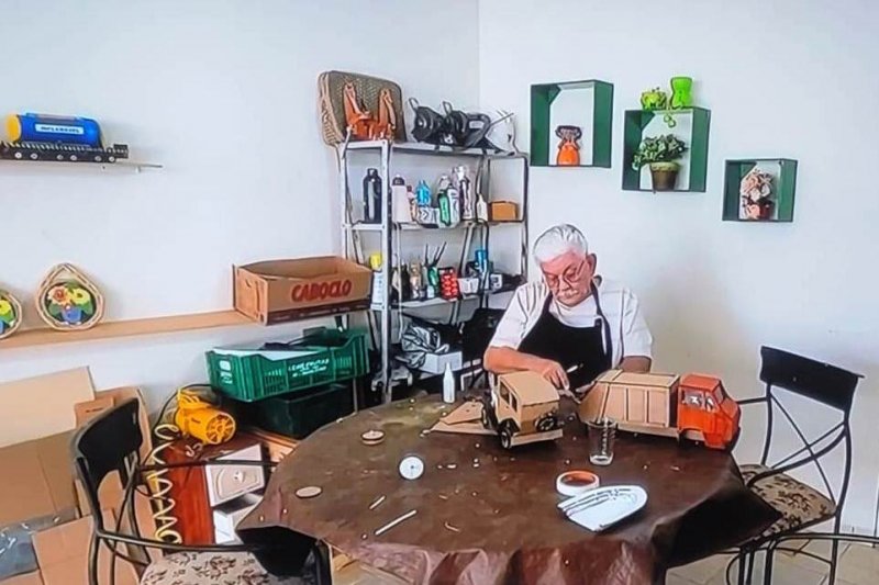 Museu do Folclore abre inscrições para oficina de miniaturas em papelão