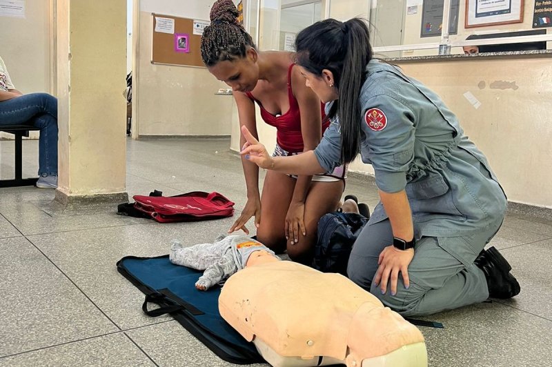 Agosto Dourado: equipe da Macro IV promove encontro sobre amamentação