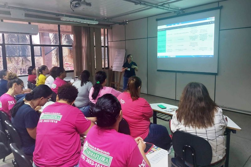 Agentes comunitários fazem capacitação sobre calendário vacinal