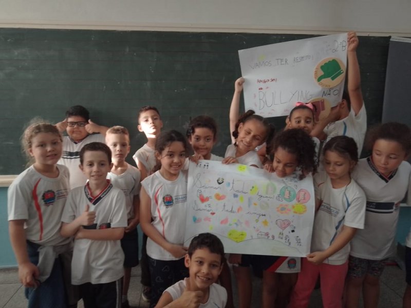 Escolas discutem combate ao bullying com alunos